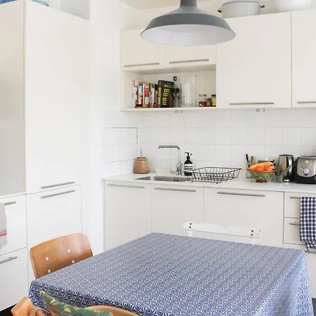 Spacious Cocoon With A Terrace View On The Canal Париж