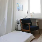 Spacious Cocoon With A Terrace View On The Canal