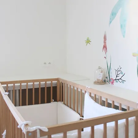 Apartman Spacious Cocoon With A Terrace View On The Canal