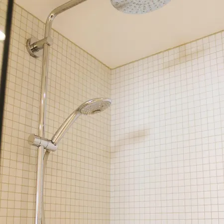 Apartman Spacious Cocoon With A Terrace View On The Canal Párizs