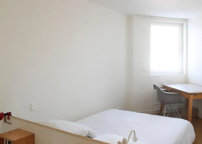 Spacious Cocoon With A Terrace View On The Canal باريس