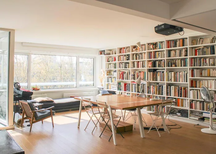شقة Spacious Cocoon With A Terrace View On The Canal