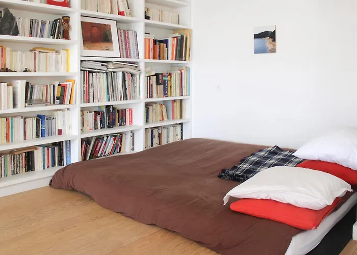 Spacious Cocoon With A Terrace View On The Canal باريس