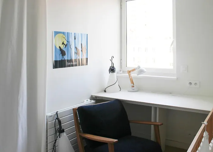 Апартаменты Spacious Cocoon With A Terrace View On The Canal *