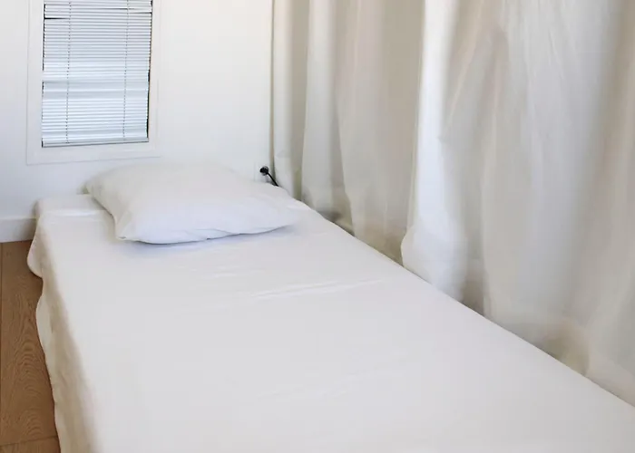 Апартаменты Spacious Cocoon With A Terrace View On The Canal *